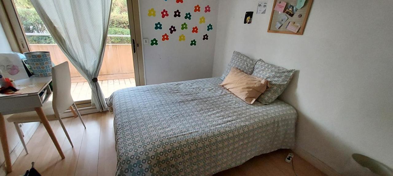 Chambre Lit 2 Personnes Dans Appartement Du Logeur Mandelieu Exterior foto